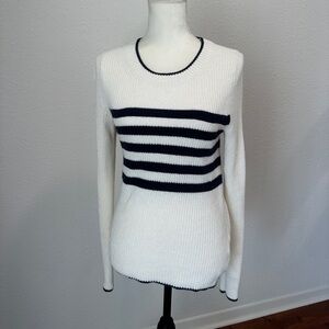 1901 Women's Navy and White Striped Sweater